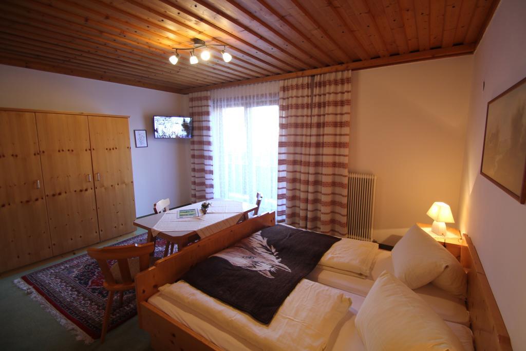 Pension Hubertushof Beim Roemerbad Bad Kleinkirchheim Exterior foto